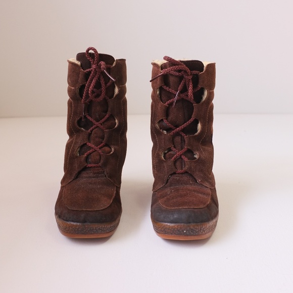 vintage brown suede boots | vtg 1960s brown boots - Picture 10 of 16